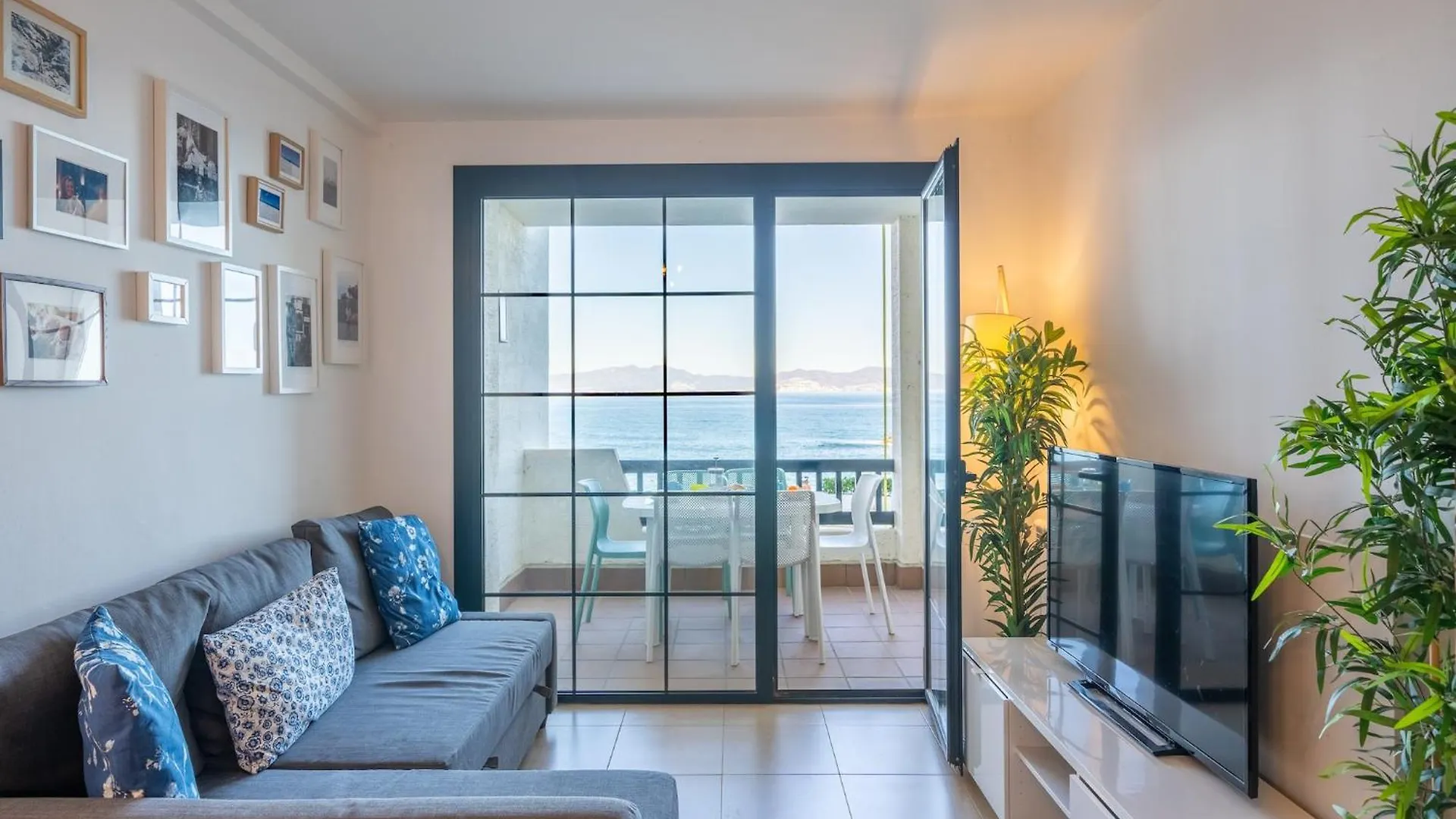 2 Bedroom Apartment In L' Escala
