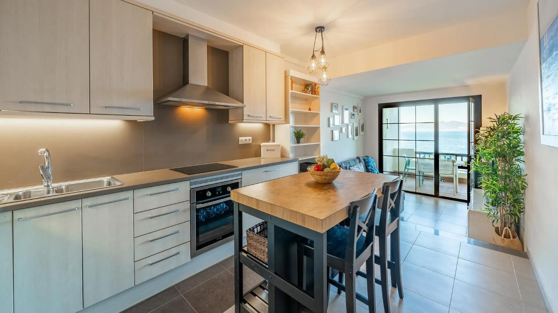2 Bedroom Apartment In L' Escala